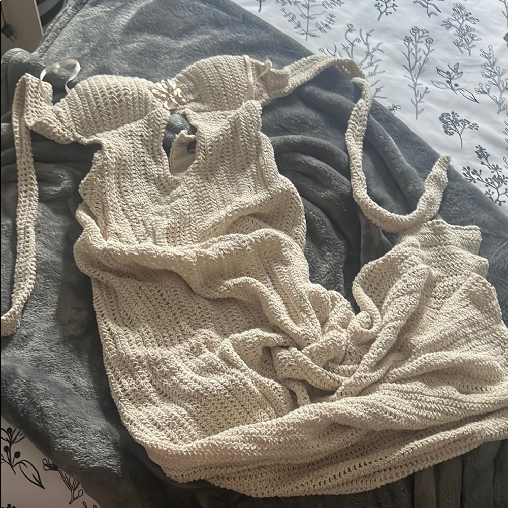 Crotchet formal dress - Picture 3 of 3